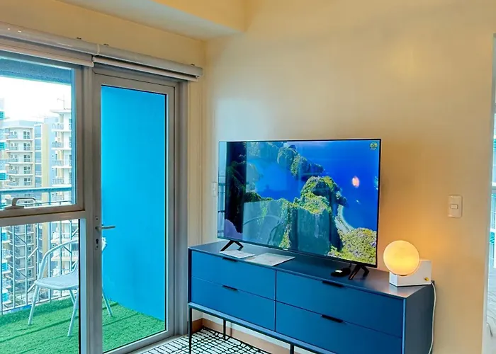 Elegant Oceanview Suite, Near Okada *